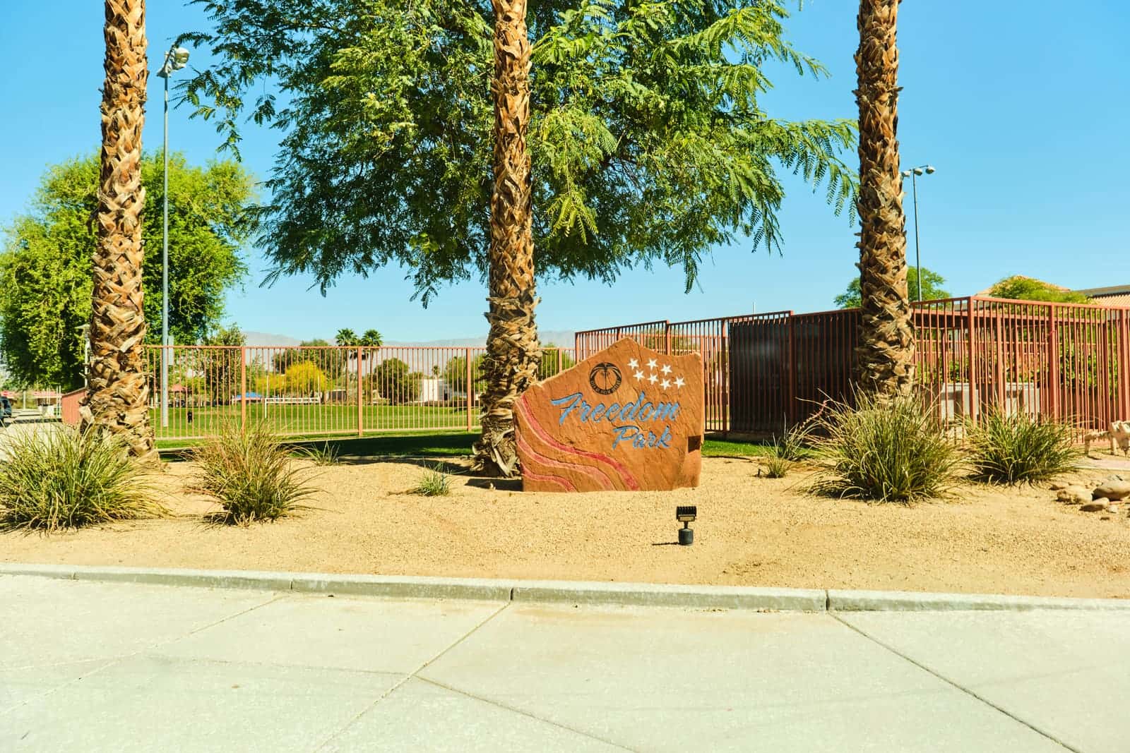 Residential Electrician in Palm Desert - photo 1