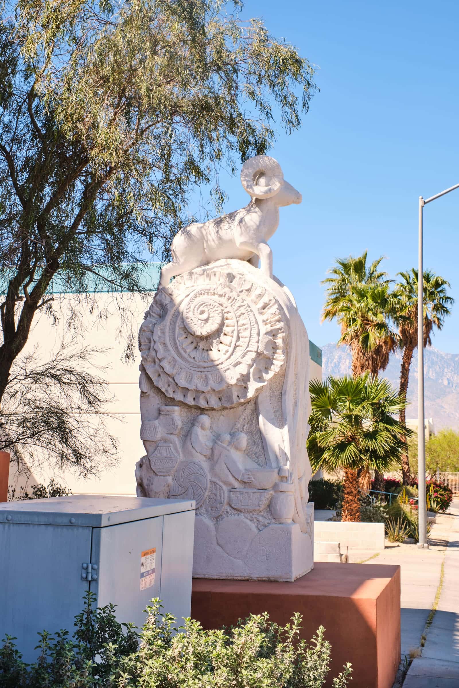 Residential Electrician in Thousand Palms - photo 1